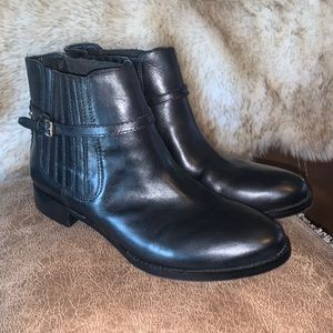 Womens Ivanka Trump Black ankle boots